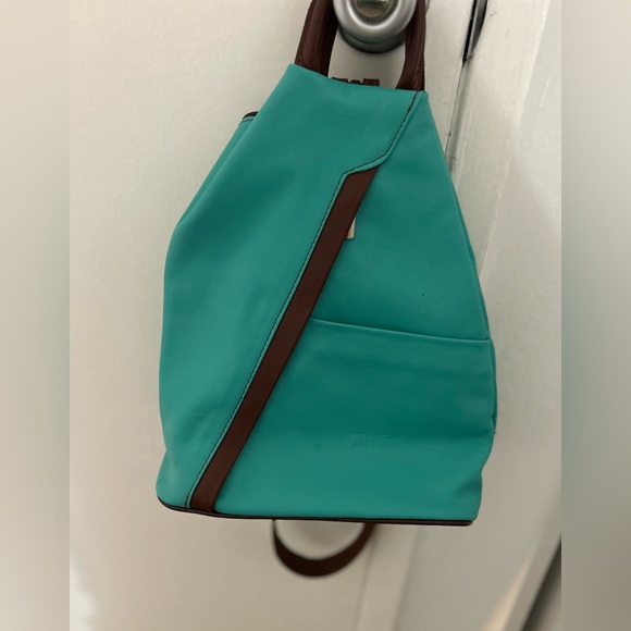 Vera Pelle Leather Two-Way Backpack and Shoulder Bag - Picture 2 of 10